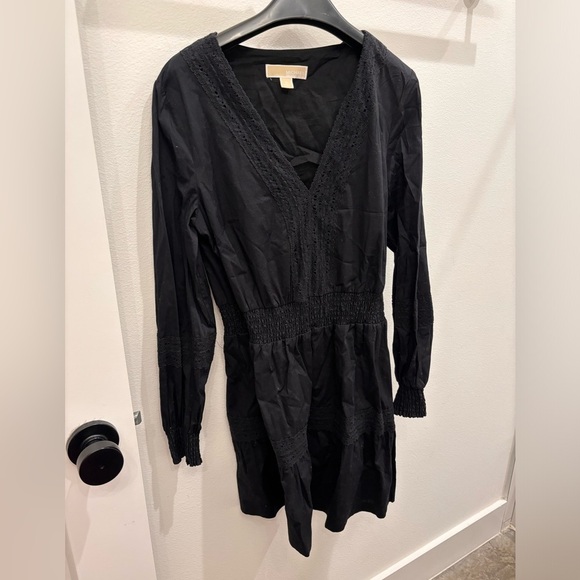 MICHAEL KORS Black V-neck shirred waist Smocked Waist Long Sleeve Dress - Picture 3 of 5